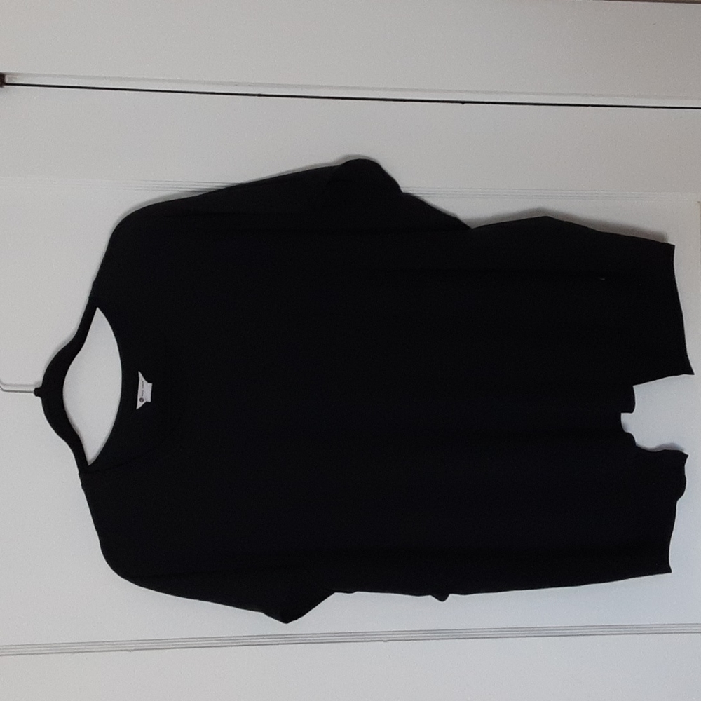 Well + Calm black yoga top